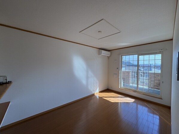 ヴィラ・ポポラーレⅠの物件内観写真